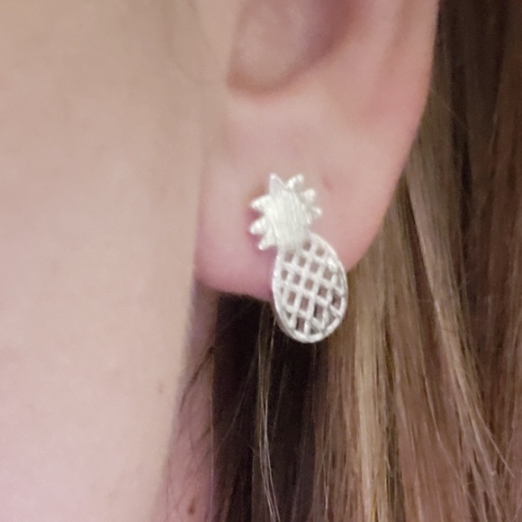 🍍Pineapple Studs🍍 - Picture 5 of 5